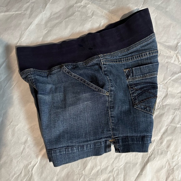 Duo Maternity Dark Blue Jean Shorts - Picture 2 of 6